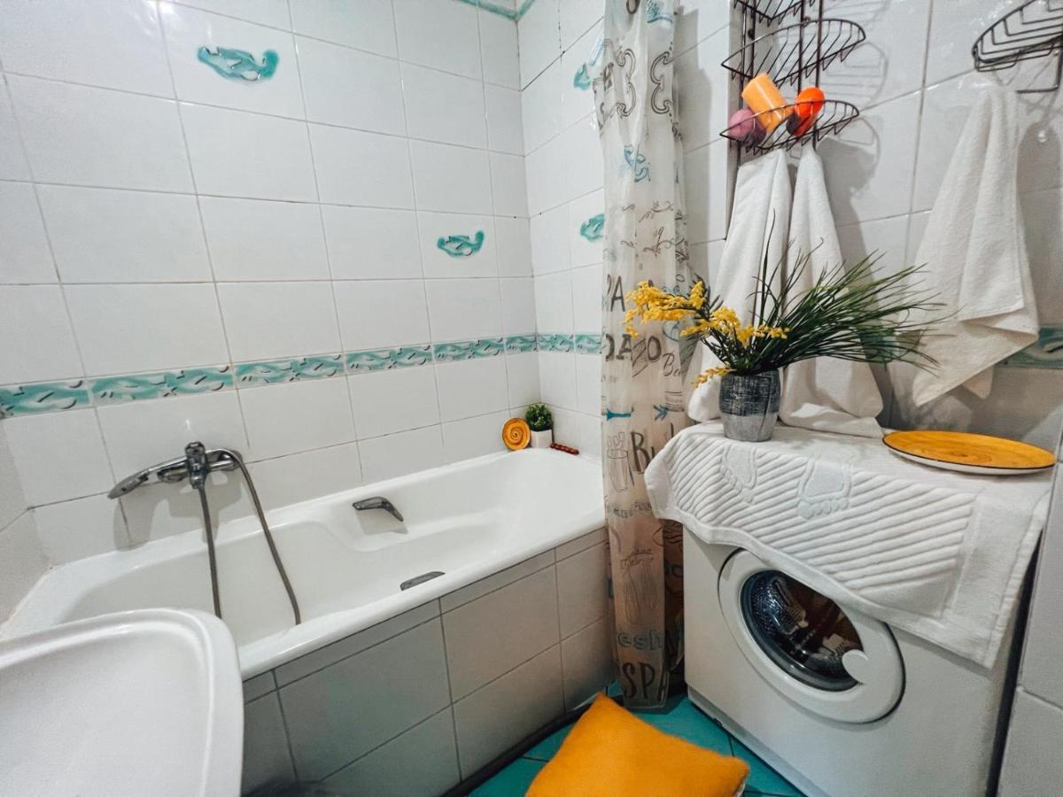 Apartments Rentals Ukraine On Kreshchatik Киев Экстерьер фото