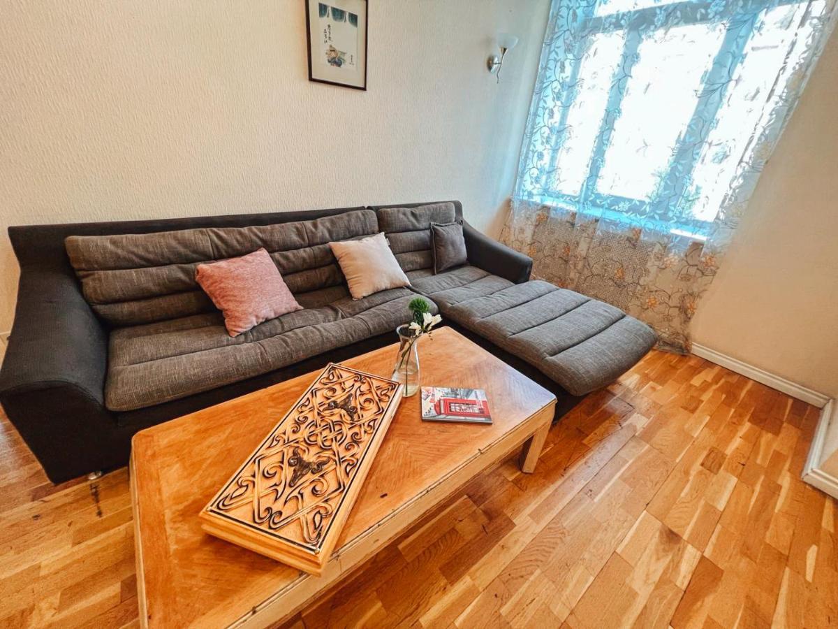 Apartments Rentals Ukraine On Kreshchatik Киев Экстерьер фото