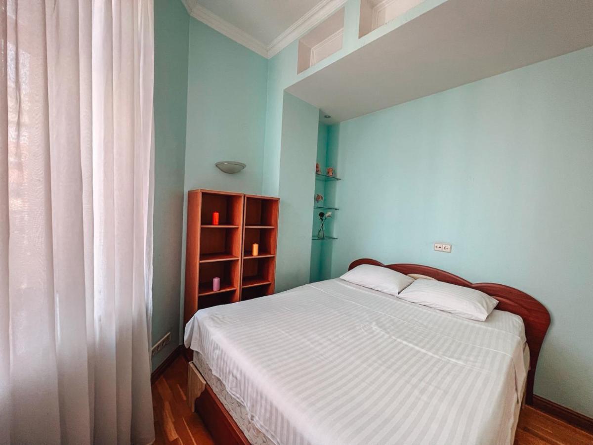 Apartments Rentals Ukraine On Kreshchatik Киев Экстерьер фото
