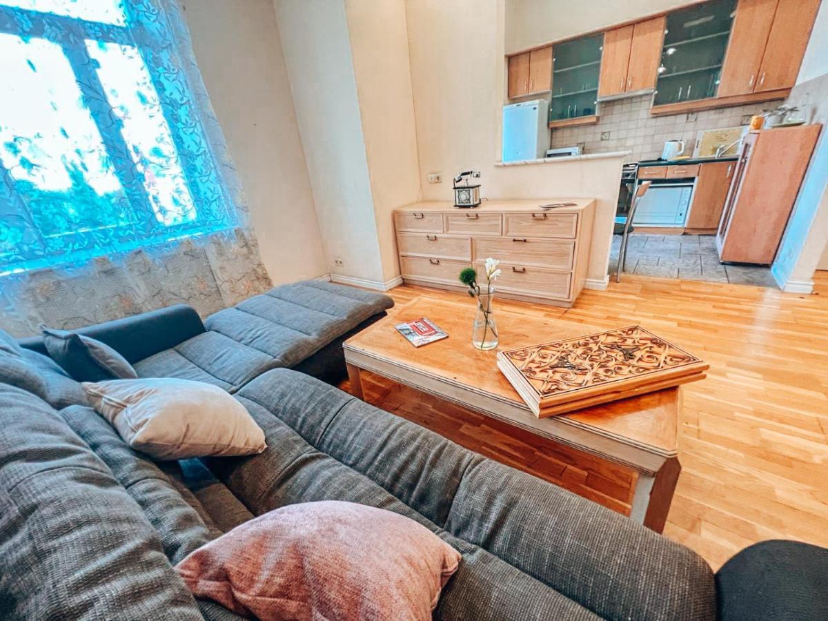 Apartments Rentals Ukraine On Kreshchatik Киев Экстерьер фото