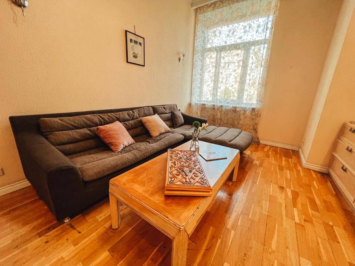 Apartments Rentals Ukraine On Kreshchatik Киев Экстерьер фото
