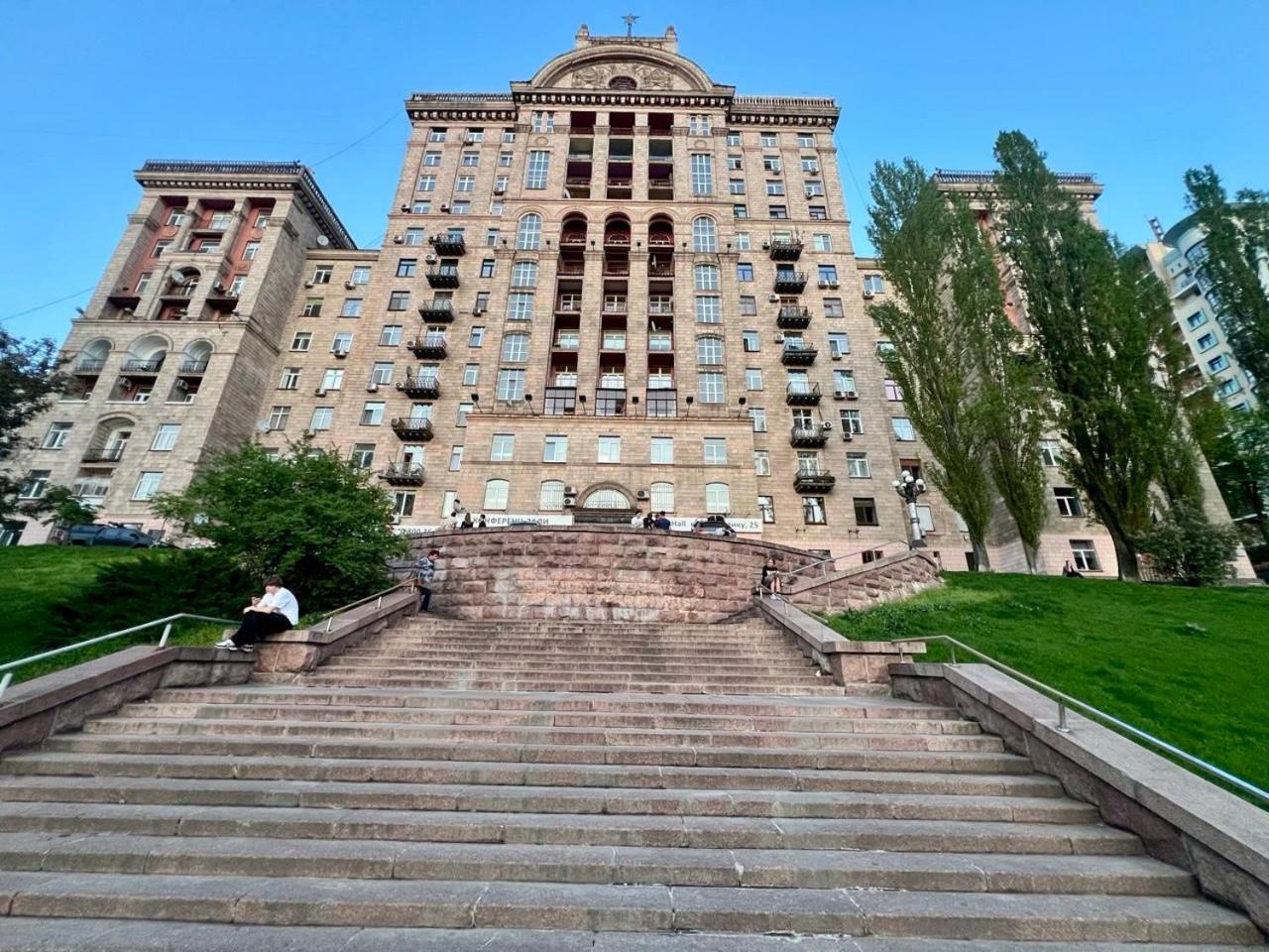 Apartments Rentals Ukraine On Kreshchatik Киев Экстерьер фото