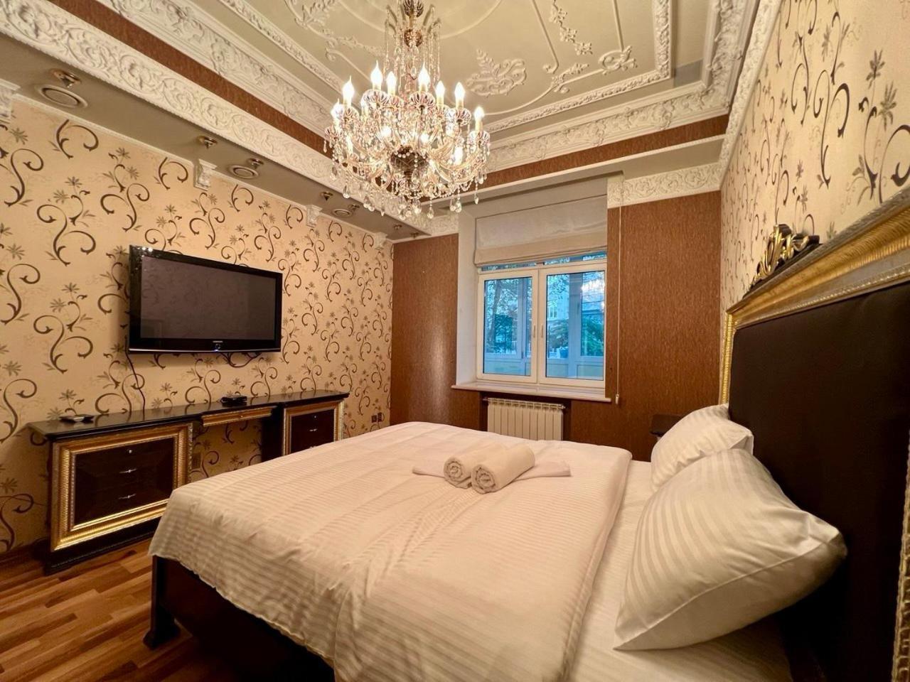 Apartments Rentals Ukraine On Kreshchatik Киев Экстерьер фото