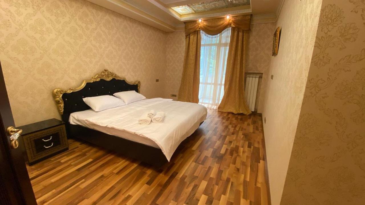 Apartments Rentals Ukraine On Kreshchatik Киев Экстерьер фото
